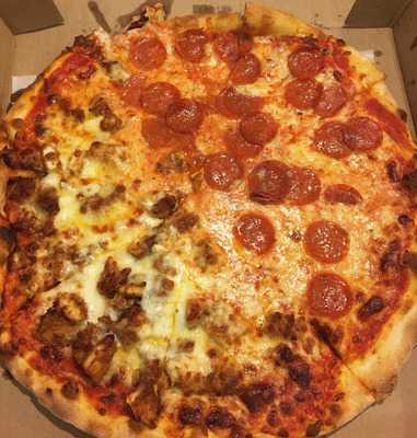 Arcuris Pizza And Salad