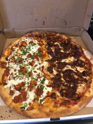 Arcuris Pizza And Salad