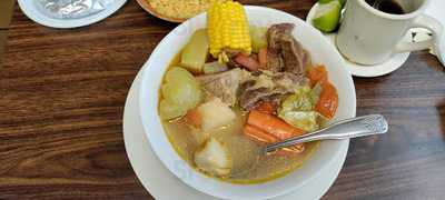 El Salvadoreno Restaurant