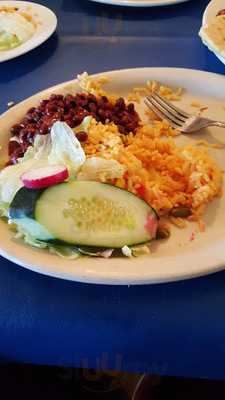 El Salvadoreno Restaurant