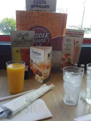 Huddle House