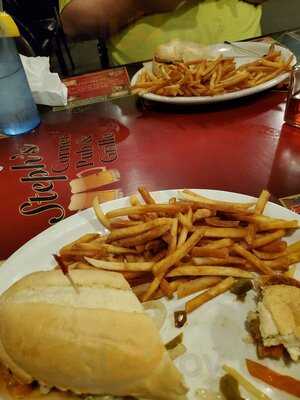Steph's Corner Pub And Grille