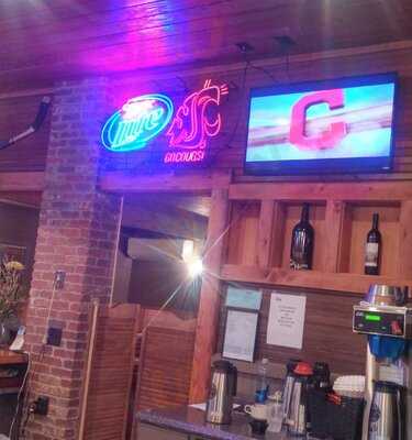 Idle Hour Eatery & Spirits