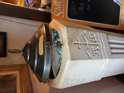 The Holy Grail Food & Spirits