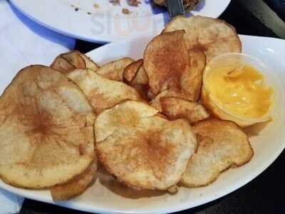 Reifschneider's Grill & Grape