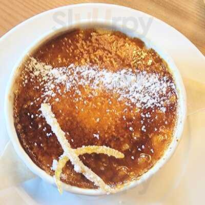 Nell Thorn Waterfront Bistro & Bar