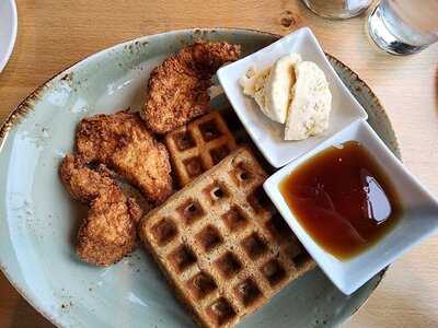 Nell Thorn Waterfront Bistro & Bar