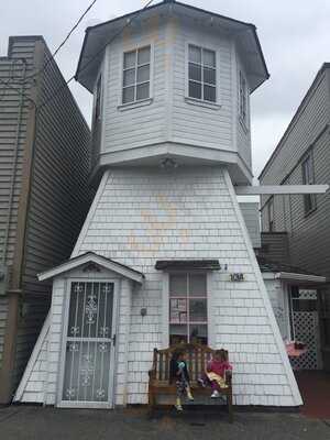 Laconner Ice Cream Tower