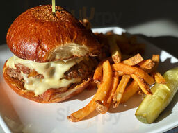 Four Ways Pub & Eatery