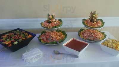 Rhino's Restaurant And Lounge