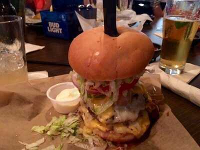 Rack And Helen's Bar And Grill