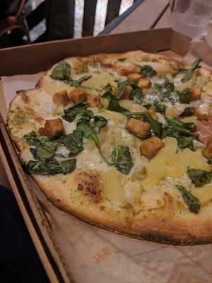 Blaze Pizza