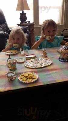 Myrtle's Tea House & Herbery