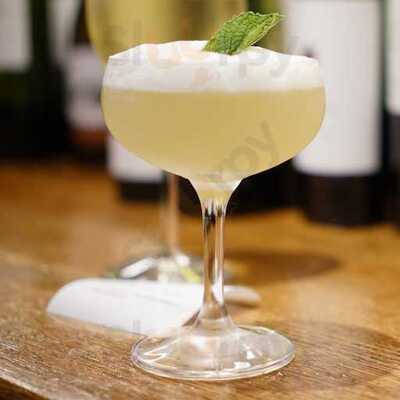 Metro Wine Bar & Bistro