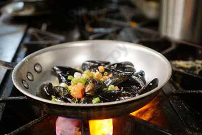 Metro Wine Bar & Bistro