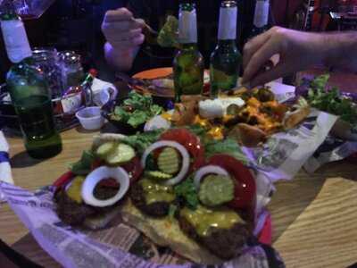 Wooded Hills Bar & Grill