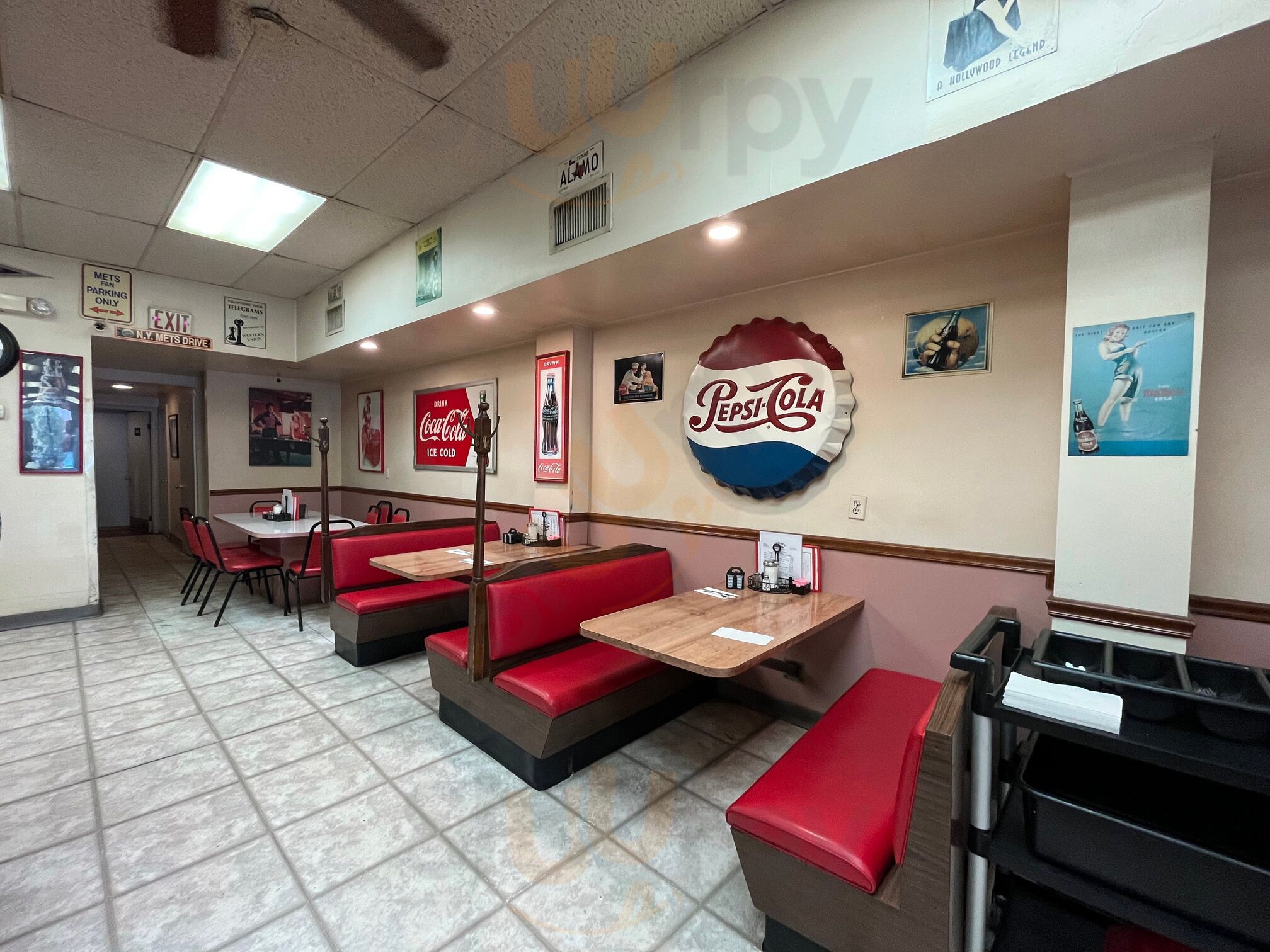 Empire Ii Luncheonette