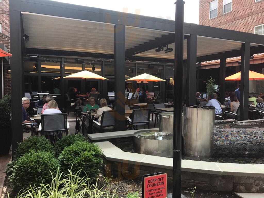 Tark’s Grill & Bar