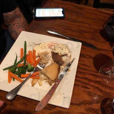 Christopher's Bistro