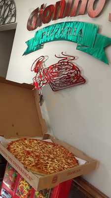 Gionino's Pizzeria