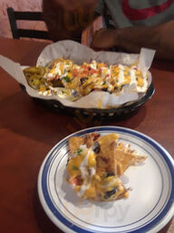 Guilli's Pizza And Mexican Cuisine