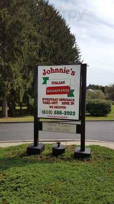 Johnnies Italian Restaurant And Pizza