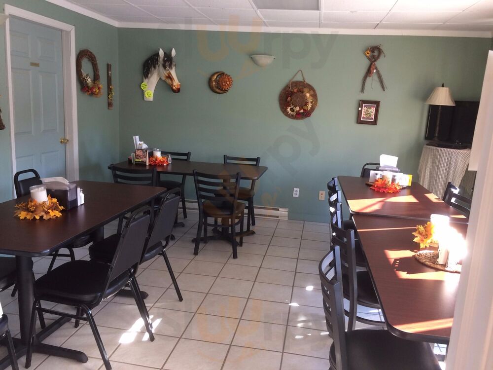 Tagua Nut Gift Shop & Cafe