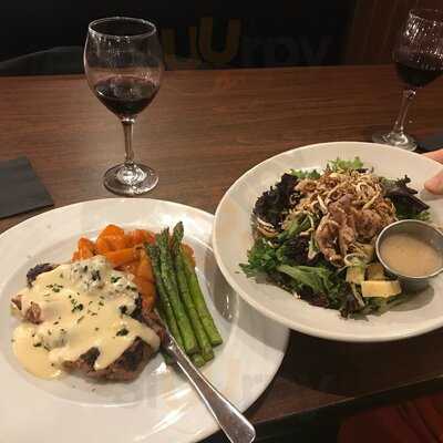 Mcquade's Pub And Grill