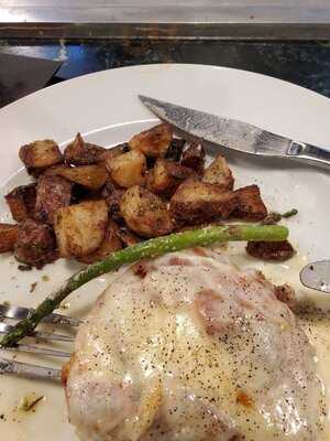 Mcquade's Pub And Grill