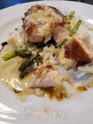 Mcquade's Pub And Grill