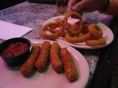 Sidelines Sports Grill Ltd