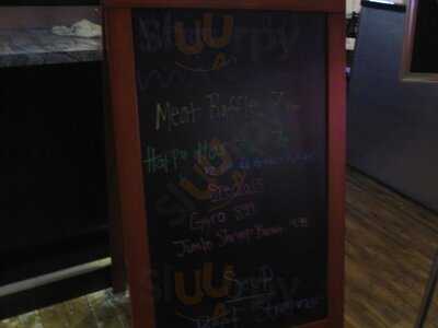 Sidelines Sports Grill Ltd