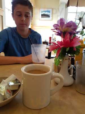 Young's Restaurant & Coffee