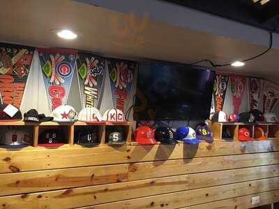 2nd & 13 Sports Bar And Grille