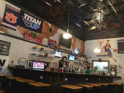 2nd & 13 Sports Bar And Grille