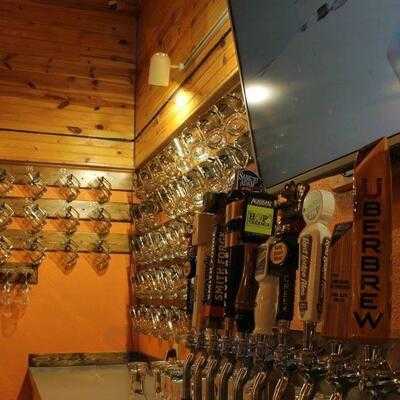 Taphouse Bar & Grill