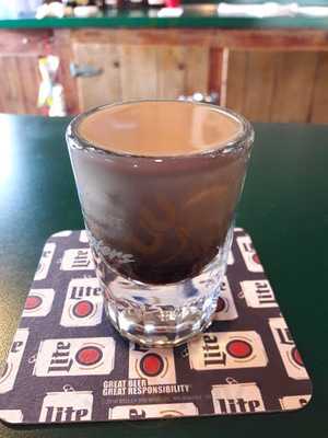 Knotty Pine Bar & Grill