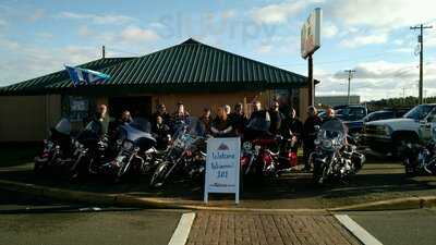 Knotty Pine Bar & Grill