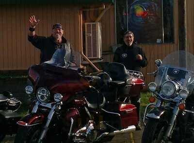 Knotty Pine Bar & Grill