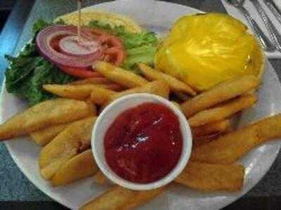 Irish Cottage Inn Pub & Restaurant