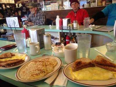 Cup N Saucer Restaurant