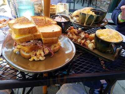 Gator's Grilled Cheese Emporium