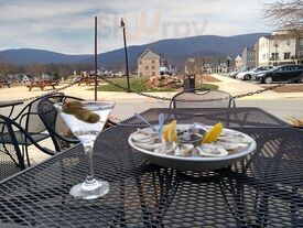 Waylands Crossing Tavern