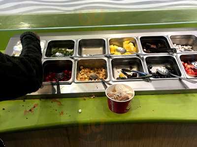 Menchie's Frozen Yogurt