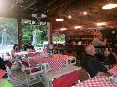 Old Red Mill Inn And Restaurant