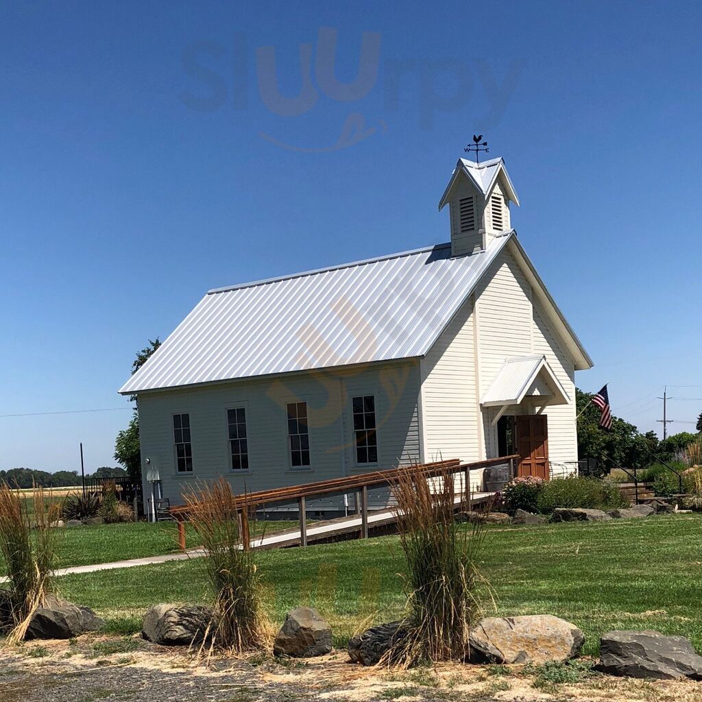 Camas Country Schoolhouse Bakery And Store