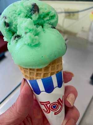 Maxwells Chocolates & Ice Cream