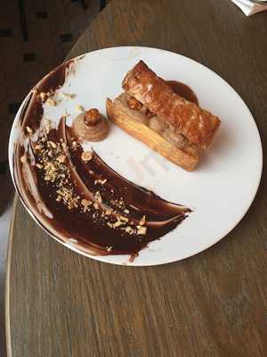 Paris Family Restaurant