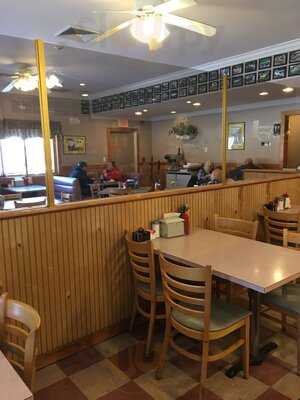 Bobby Fritz Snack Bar