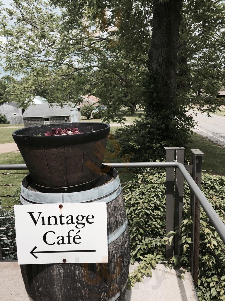 Vintage Cafe At South Shore Wine Company